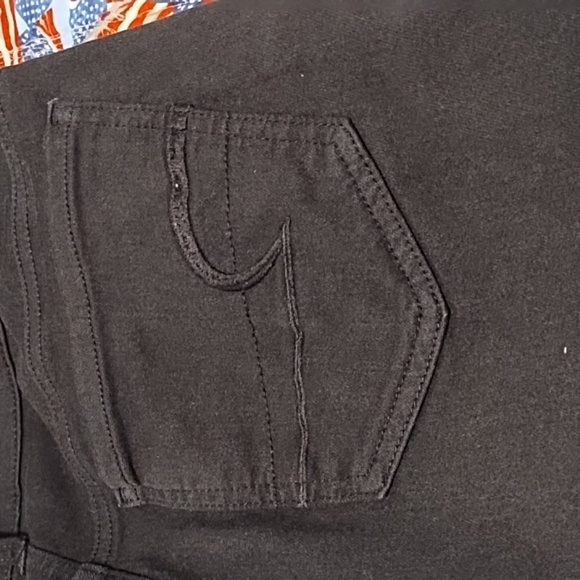 American Eagle Outfitters Women's Black Shorts AEO TWILL X - Picture 7 of 7